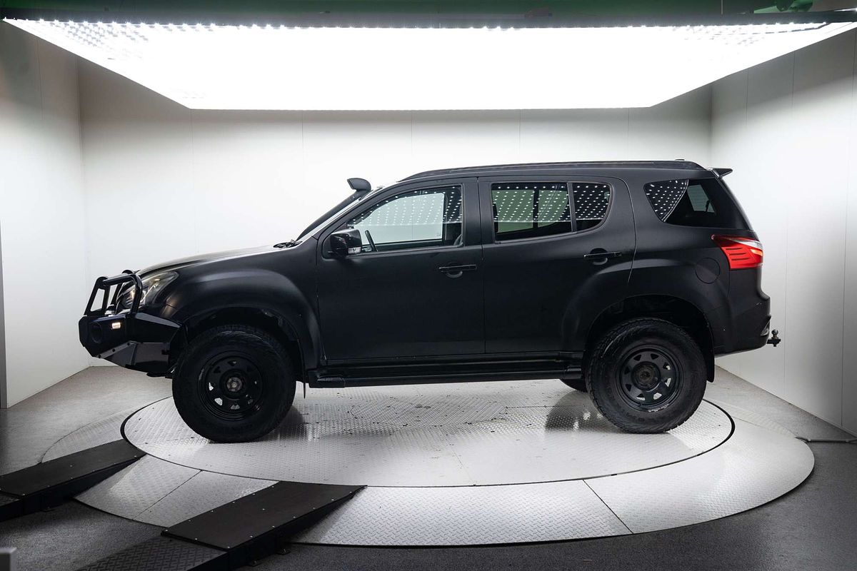 2018 Isuzu MU-X LS-T