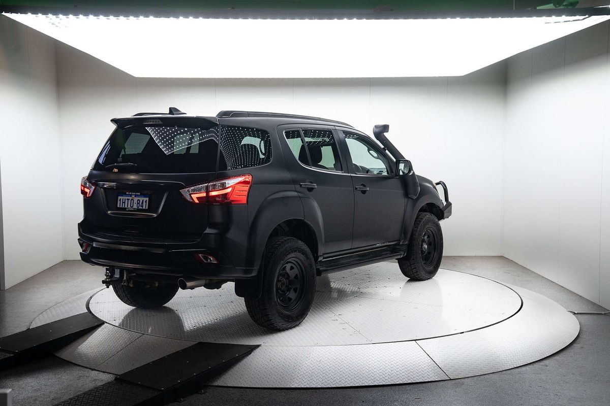 2018 Isuzu MU-X LS-T