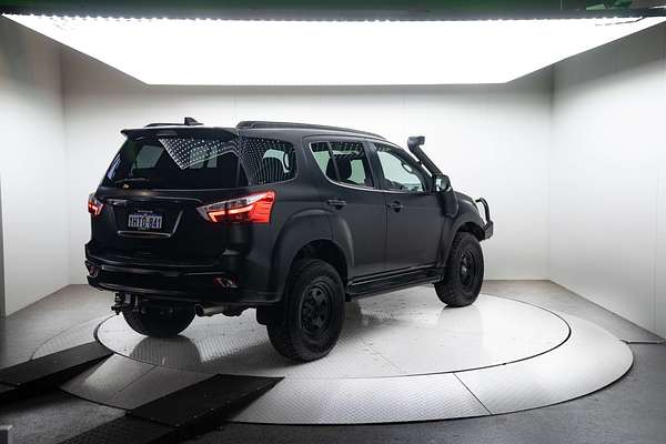 2018 Isuzu MU-X LS-T