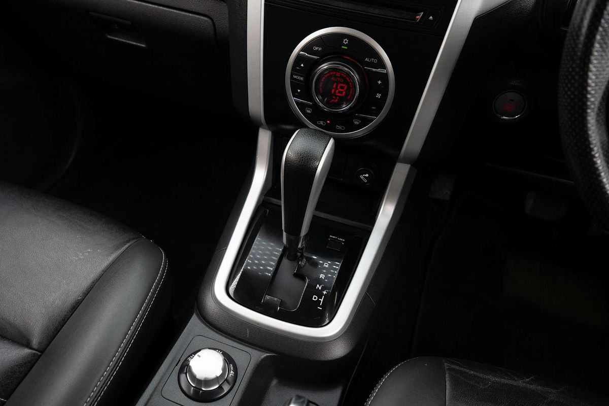 2018 Isuzu MU-X LS-T