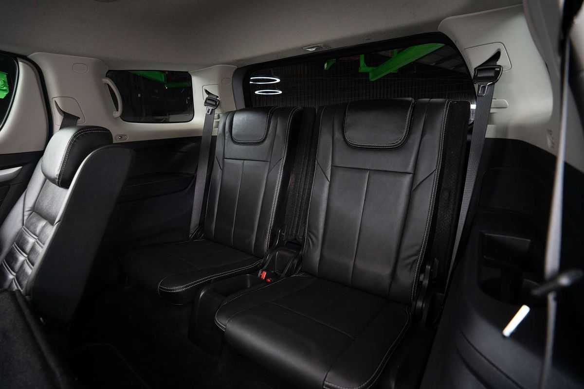 2018 Isuzu MU-X LS-T