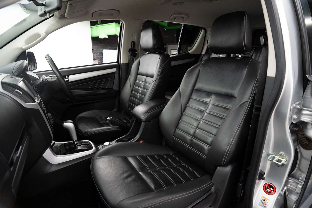 2018 Isuzu MU-X LS-T