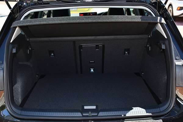 2025 Volkswagen Golf 110TSI Style 8.5