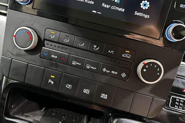 2023 Hyundai STARIA  US4.V2