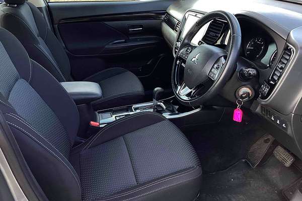 2021 Mitsubishi Outlander ES ZL