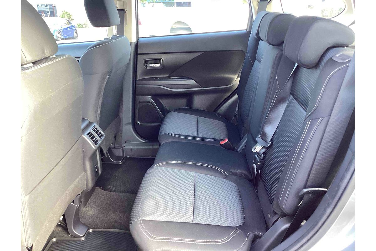 2021 Mitsubishi Outlander ES ZL