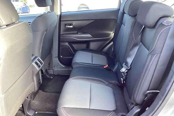 2021 Mitsubishi Outlander ES ZL