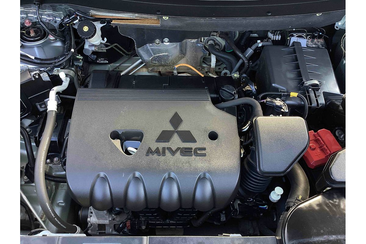 2021 Mitsubishi Outlander ES ZL