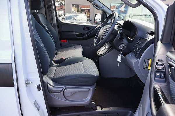 2017 Hyundai iLoad TQ3-V Series II