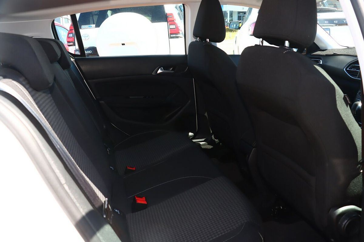 2017 Peugeot 308 Active T9