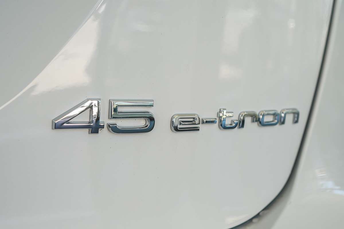 2024 Audi Q4 e-tron 45 F4