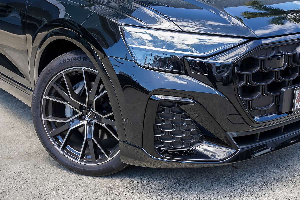 2024 Audi Q8 50 TDI S line F1