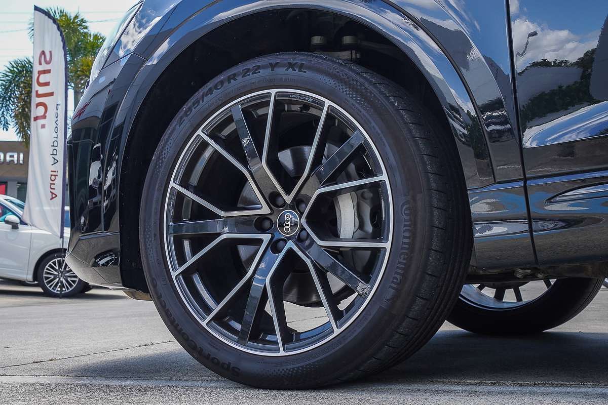 2024 Audi Q8 50 TDI S line F1