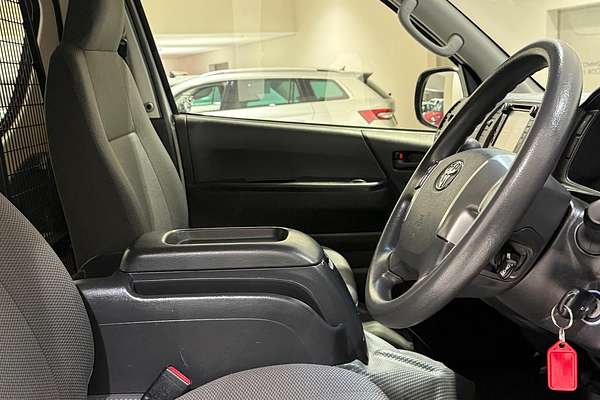 2017 Toyota Hiace KDH201R LWB