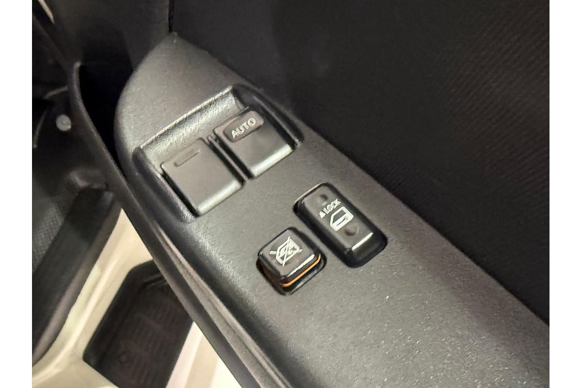 2017 Toyota Hiace KDH201R LWB