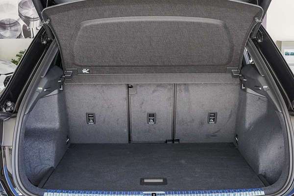 2025 Audi Q3 40 TFSI S line F3