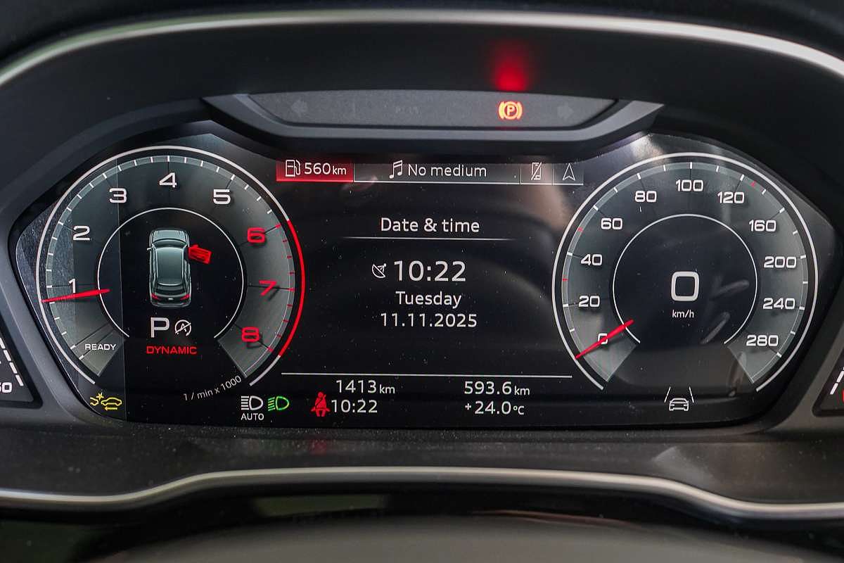 2025 Audi Q3 40 TFSI S line F3