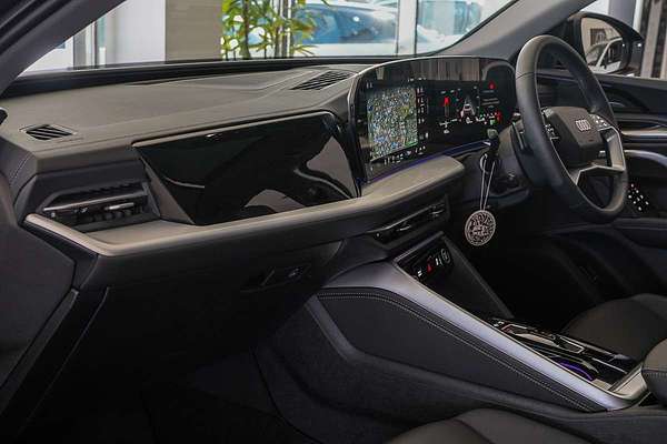 2025 Audi Q5 TFSI 150kW GU