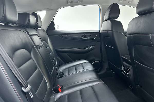 2021 MG HS Vibe SAS23