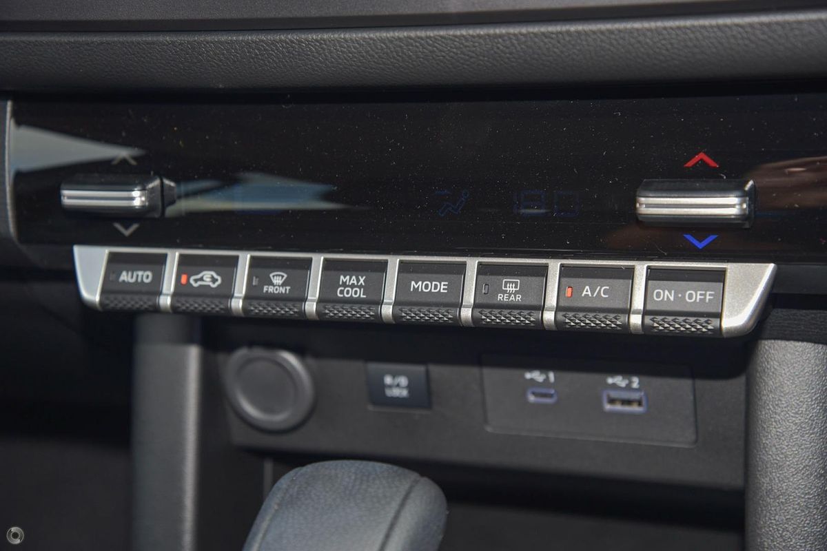 2025 Mitsubishi Triton GLX-R MV 4X4