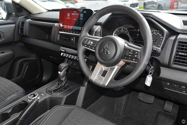 2025 Mitsubishi Triton GLX-R MV 4X4