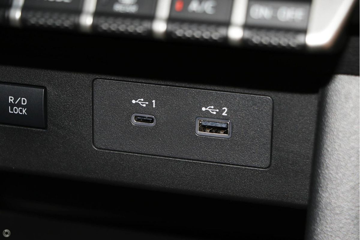 2025 Mitsubishi Triton GLX-R MV 4X4