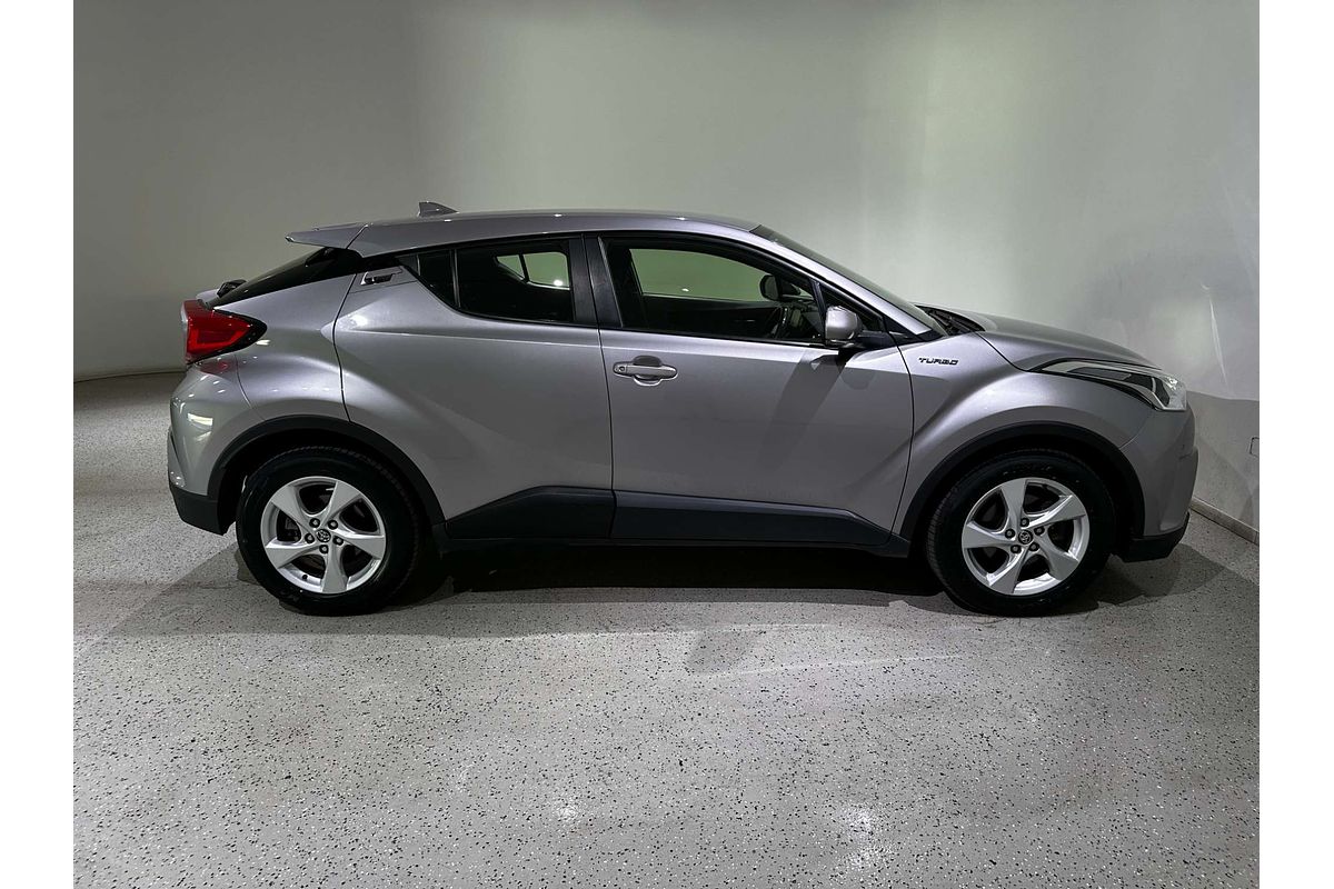 2018 Toyota C-HR  NGX10R