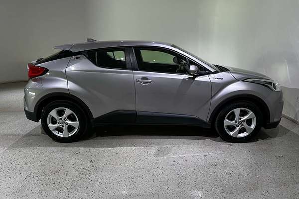 2018 Toyota C-HR  NGX10R