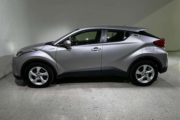 2018 Toyota C-HR  NGX10R