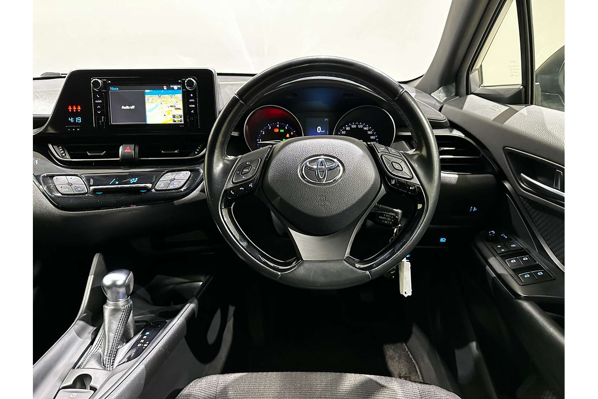 2018 Toyota C-HR  NGX10R