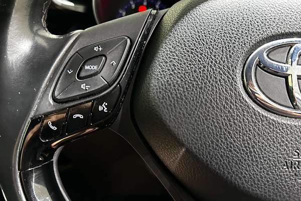 2018 Toyota C-HR  NGX10R