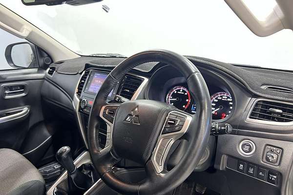 2022 Mitsubishi Triton GLS MR 4X4