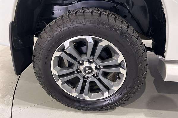 2022 Mitsubishi Triton GLS MR 4X4