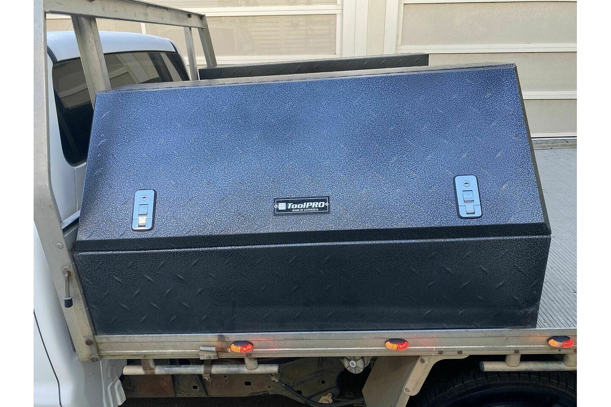 2005 Toyota Hilux Workmate TGN16R Rear Wheel Drive