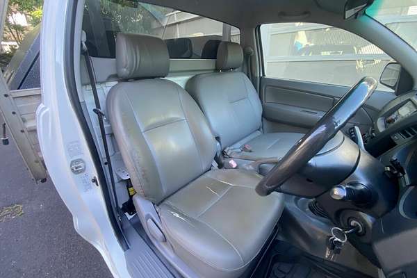 2005 Toyota Hilux Workmate TGN16R Rear Wheel Drive