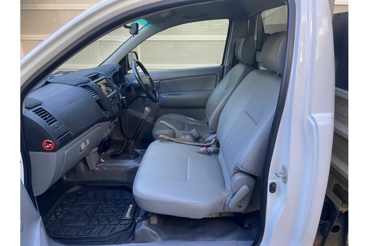 2005 Toyota Hilux Workmate TGN16R Rear Wheel Drive