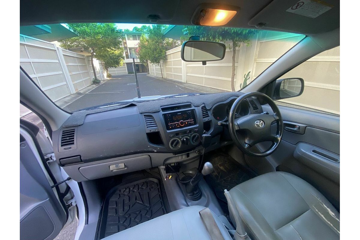 2005 Toyota Hilux Workmate TGN16R Rear Wheel Drive