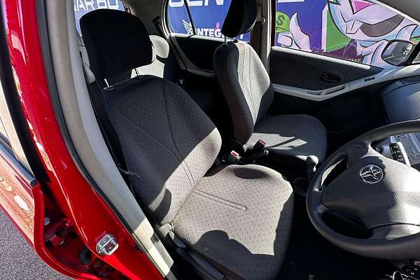 2010 Toyota Yaris YR NCP90R