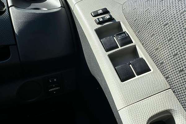 2010 Toyota Yaris YR NCP90R