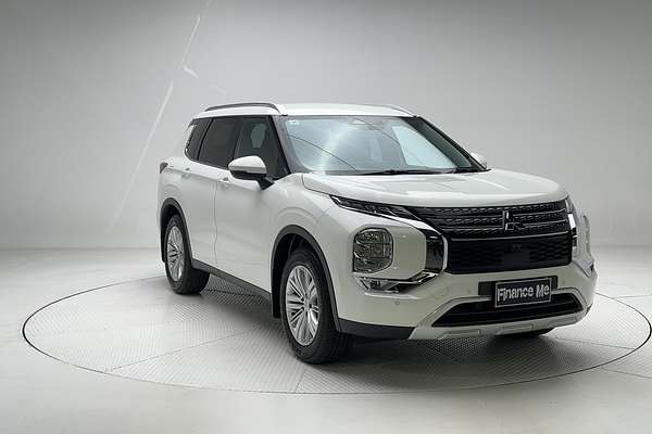 2024 Mitsubishi Outlander LS ZM