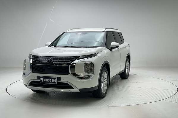 2024 Mitsubishi Outlander LS ZM