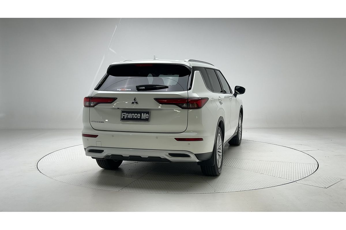 2024 Mitsubishi Outlander LS ZM