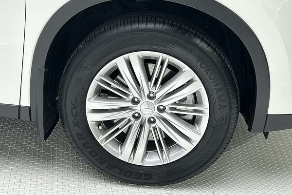 2024 Mitsubishi Outlander LS ZM