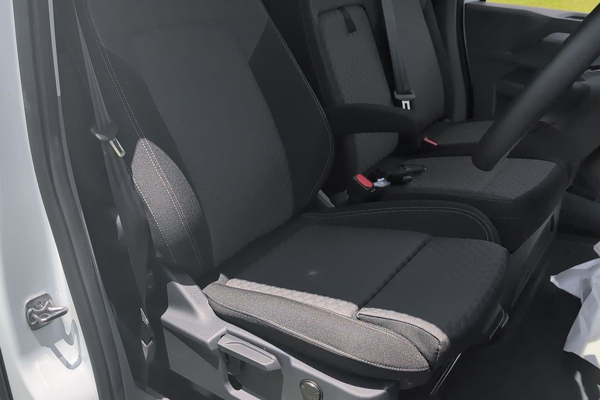 2025 Volkswagen Transporter TDI 125kW NSN LWB Low Roof