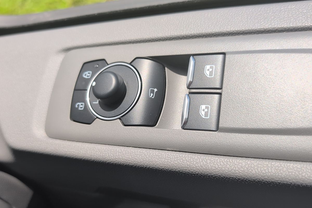 2025 Volkswagen Transporter TDI 125kW NSN LWB Low Roof