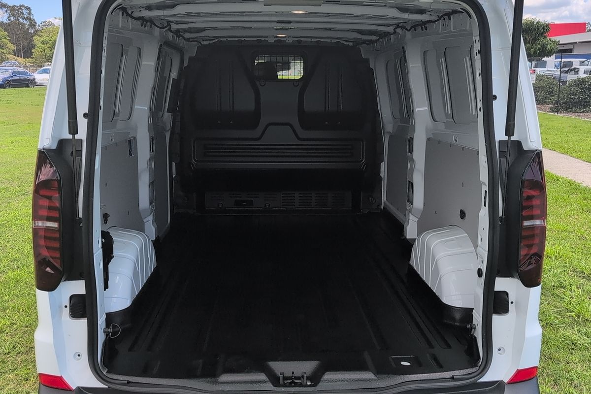 2025 Volkswagen Transporter TDI 125kW NSN LWB Low Roof