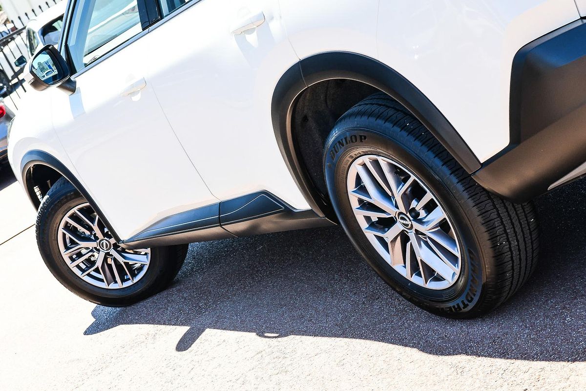 2024 Nissan X-TRAIL ST T33