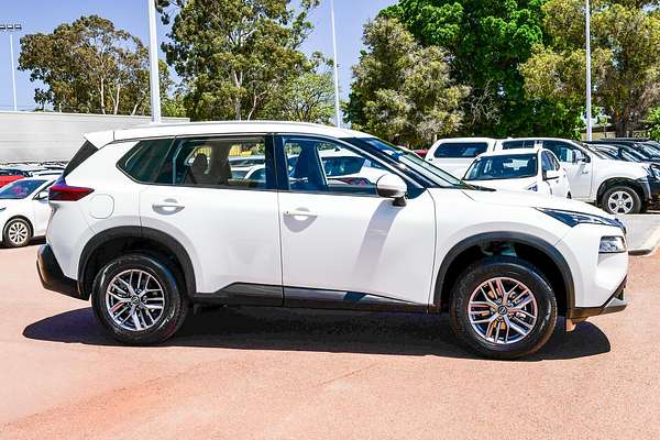 2024 Nissan X-TRAIL ST T33