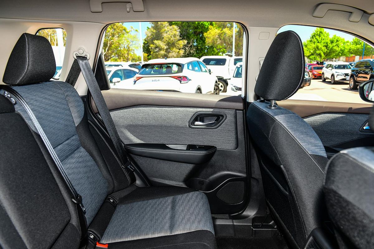 2024 Nissan X-TRAIL ST T33