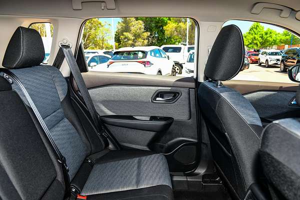 2024 Nissan X-TRAIL ST T33